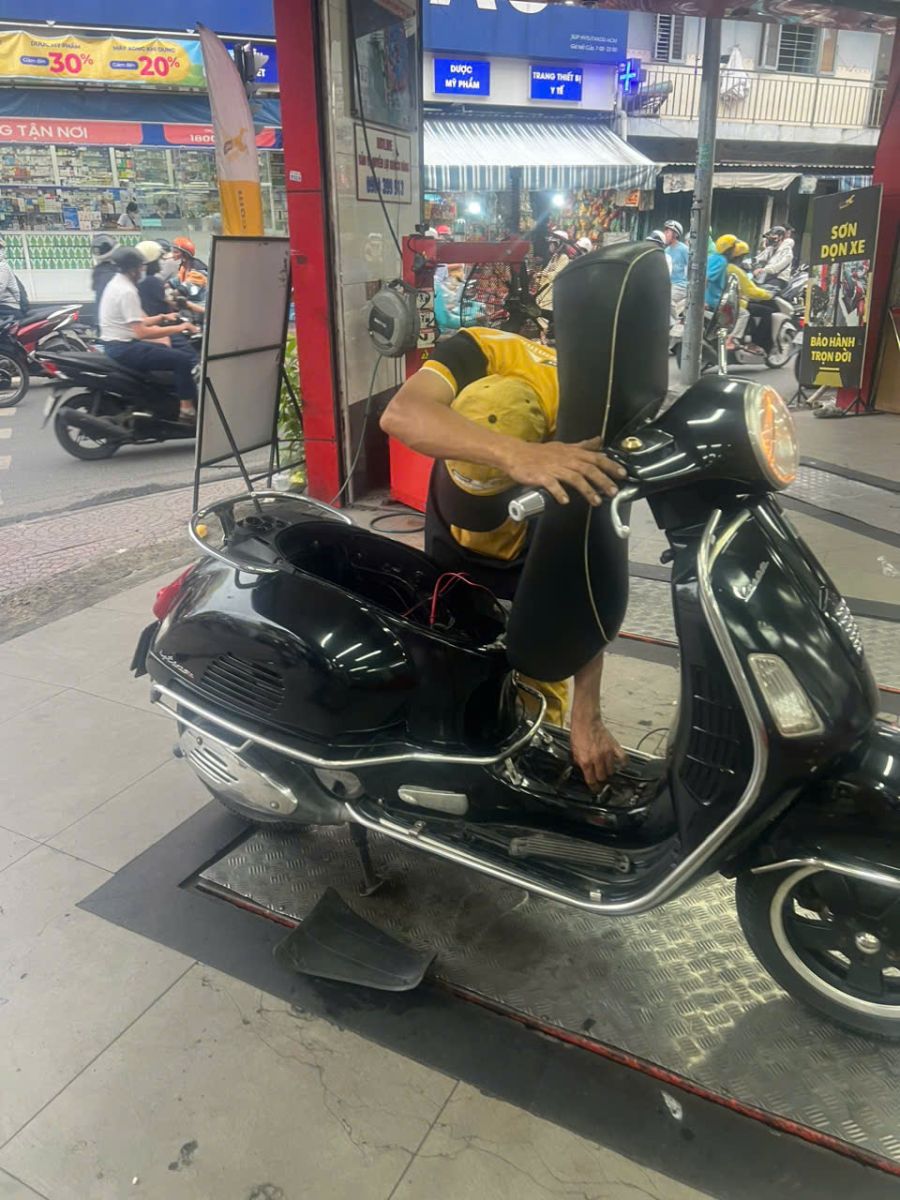 Thay Nhớt Xe Tay Ga