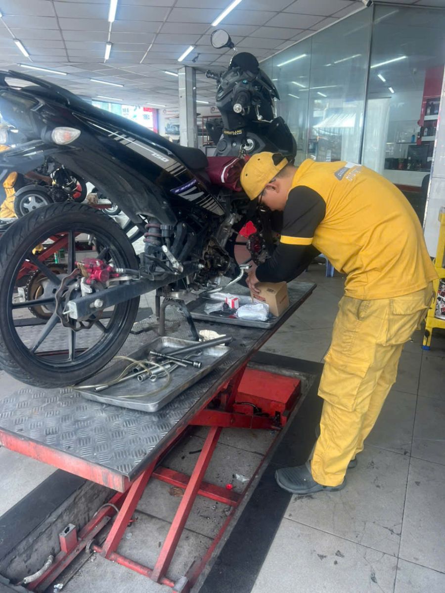 Dịch Vụ Sửa Xe Tay Ga Giá Rẻ